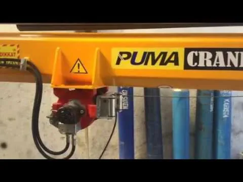 Official video thumbnail showing an offshore hydraulic marine-crane project